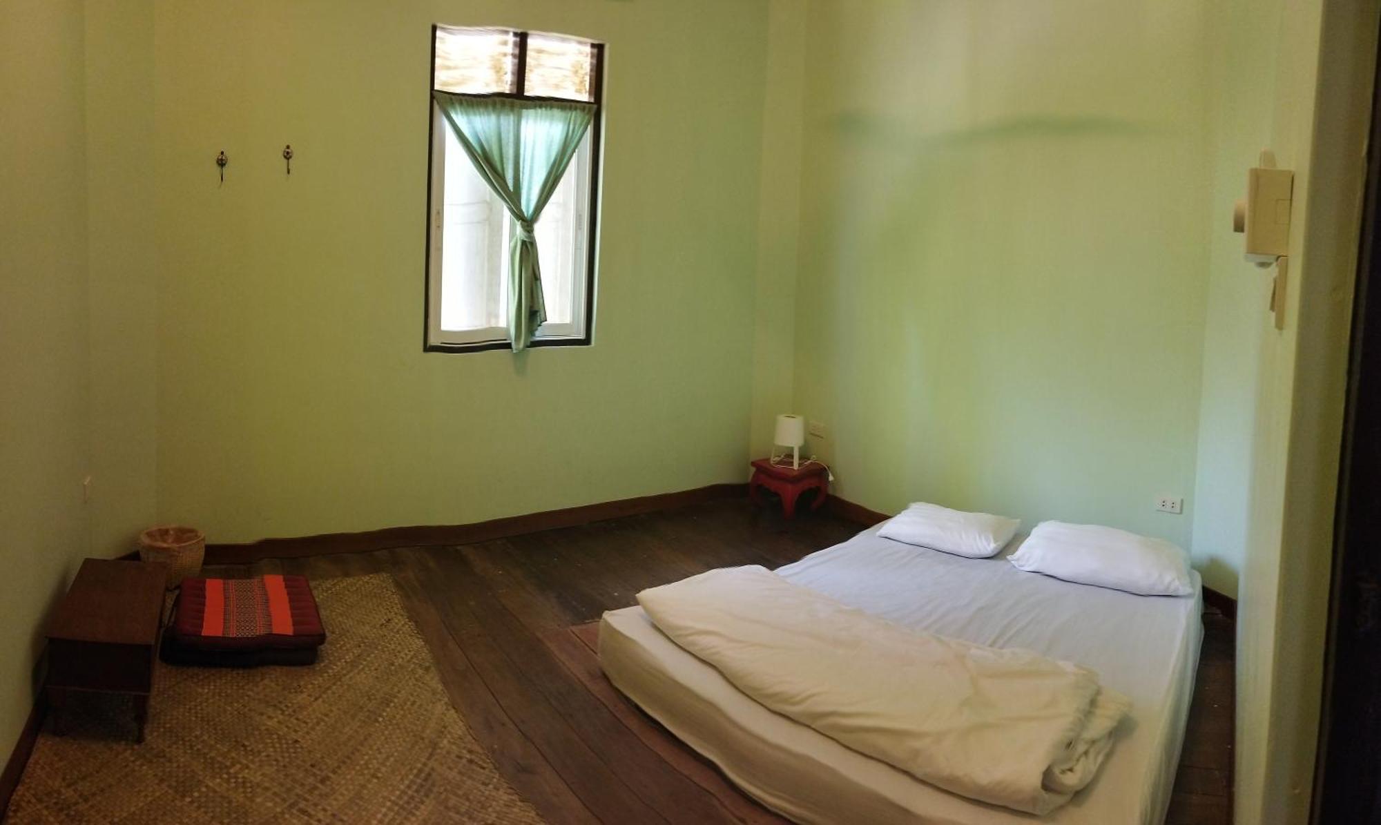 Baan Bua Guest House Chiang Rai Bagian luar foto