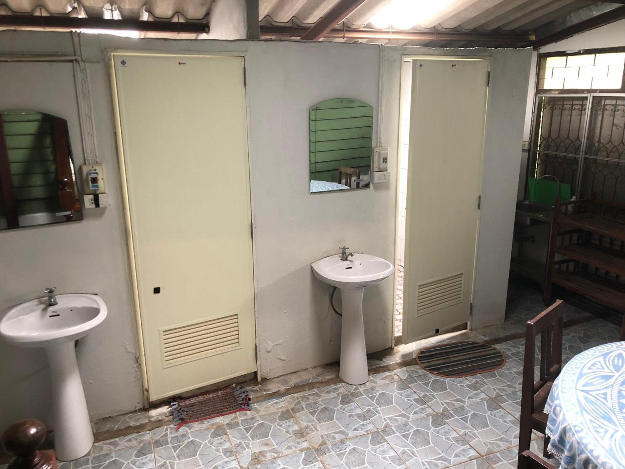Baan Bua Guest House Chiang Rai Bagian luar foto