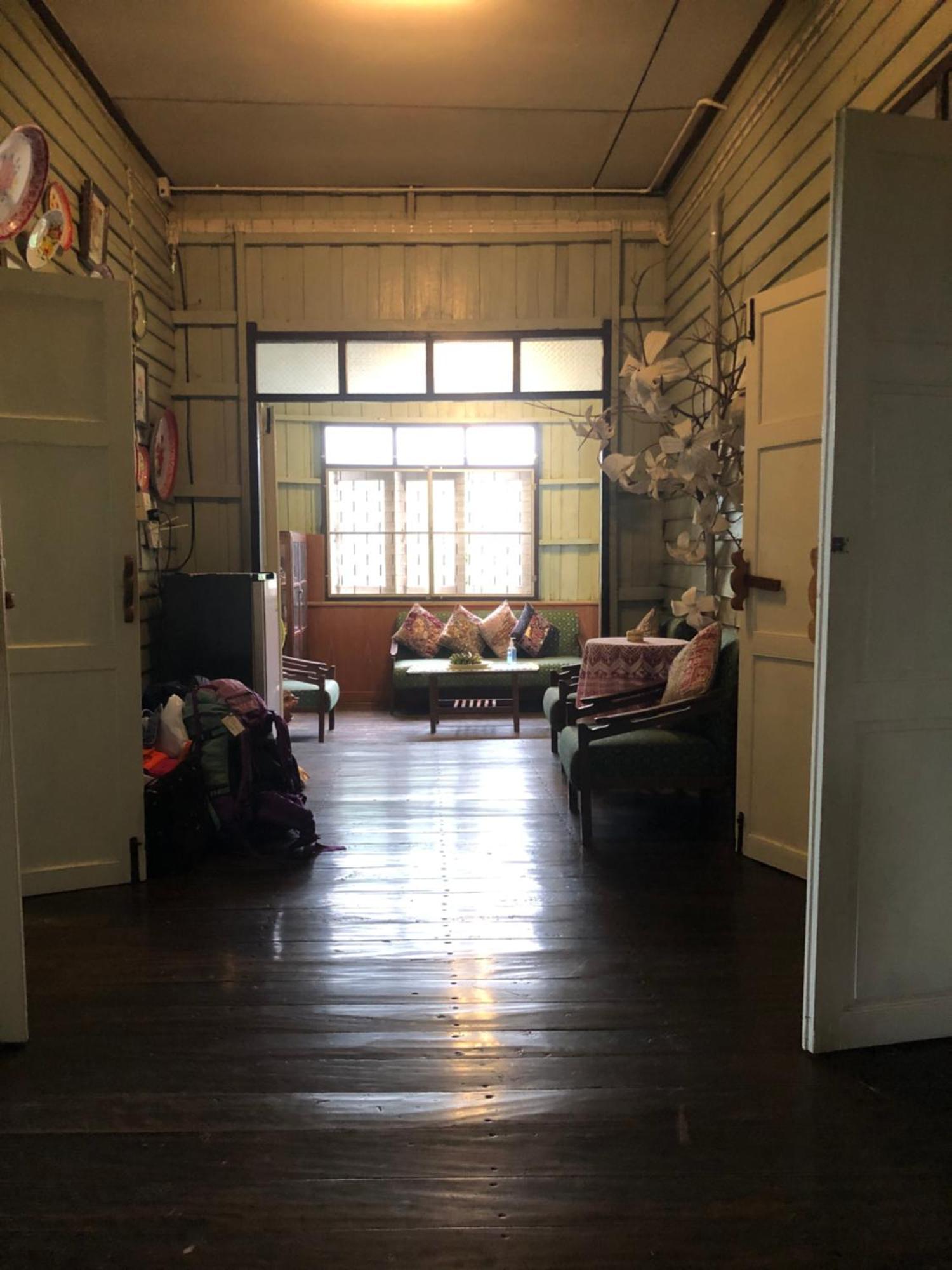 Baan Bua Guest House Chiang Rai Bagian luar foto