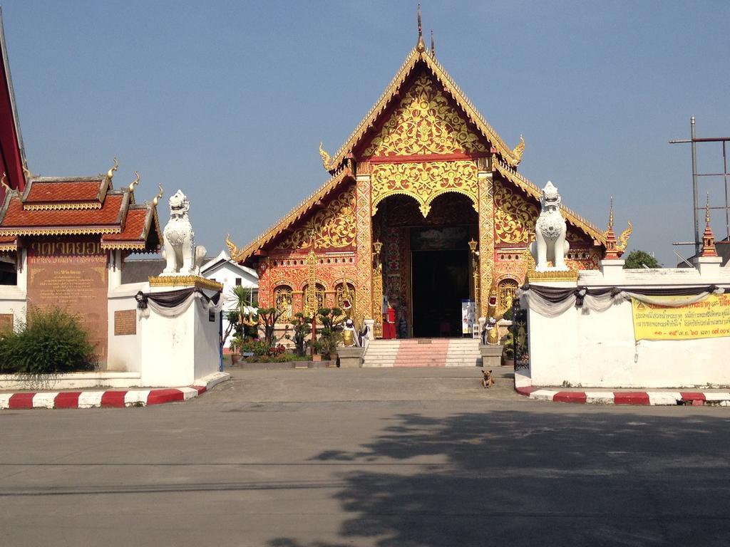 Baan Bua Guest House Chiang Rai Bagian luar foto